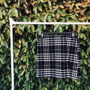 Houndstooth skirt